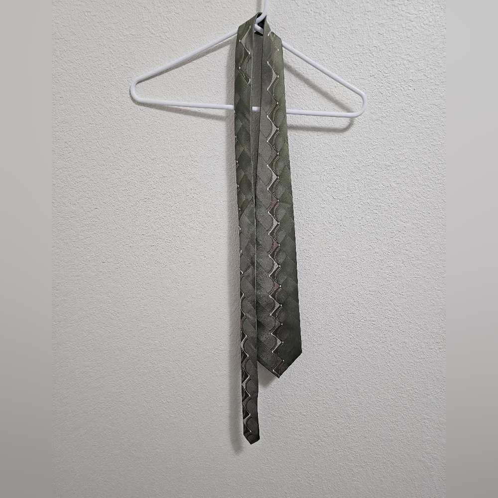 Pierre Cardin tie